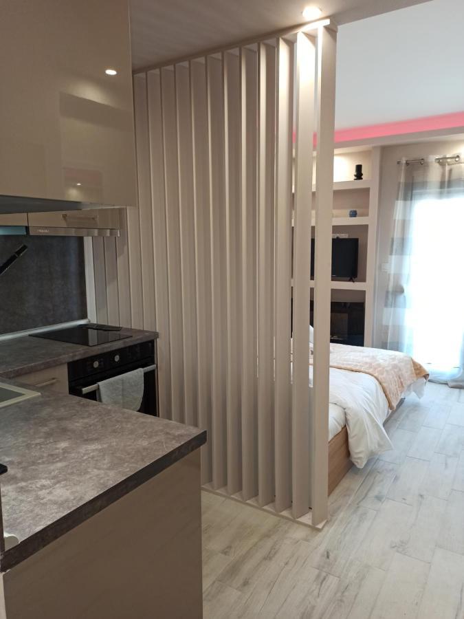 Minimalist Apartments W/ View Thessaloníki Eksteriør bilde